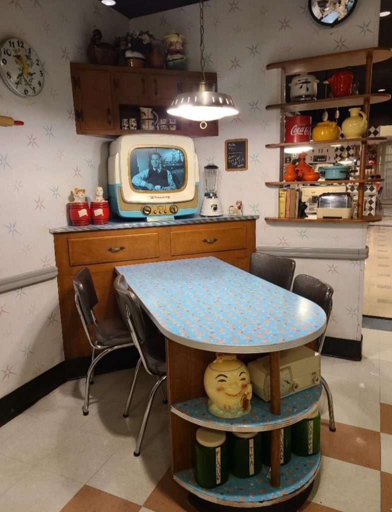 A dining table at 50's Prime Time Cafe