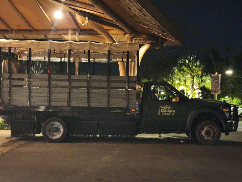 evening safari animal kingdom lodge